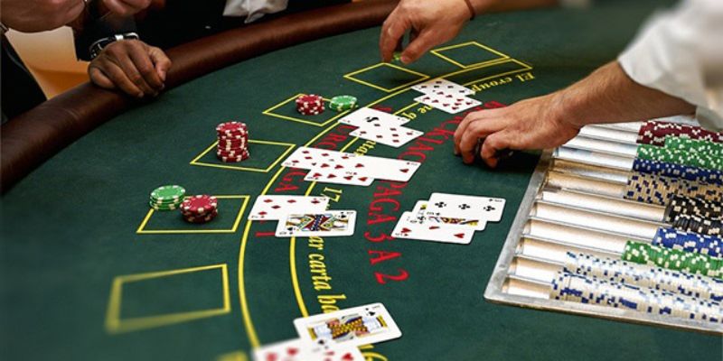 Những mưu mẹo đầy thú vị khi đánh bài poker